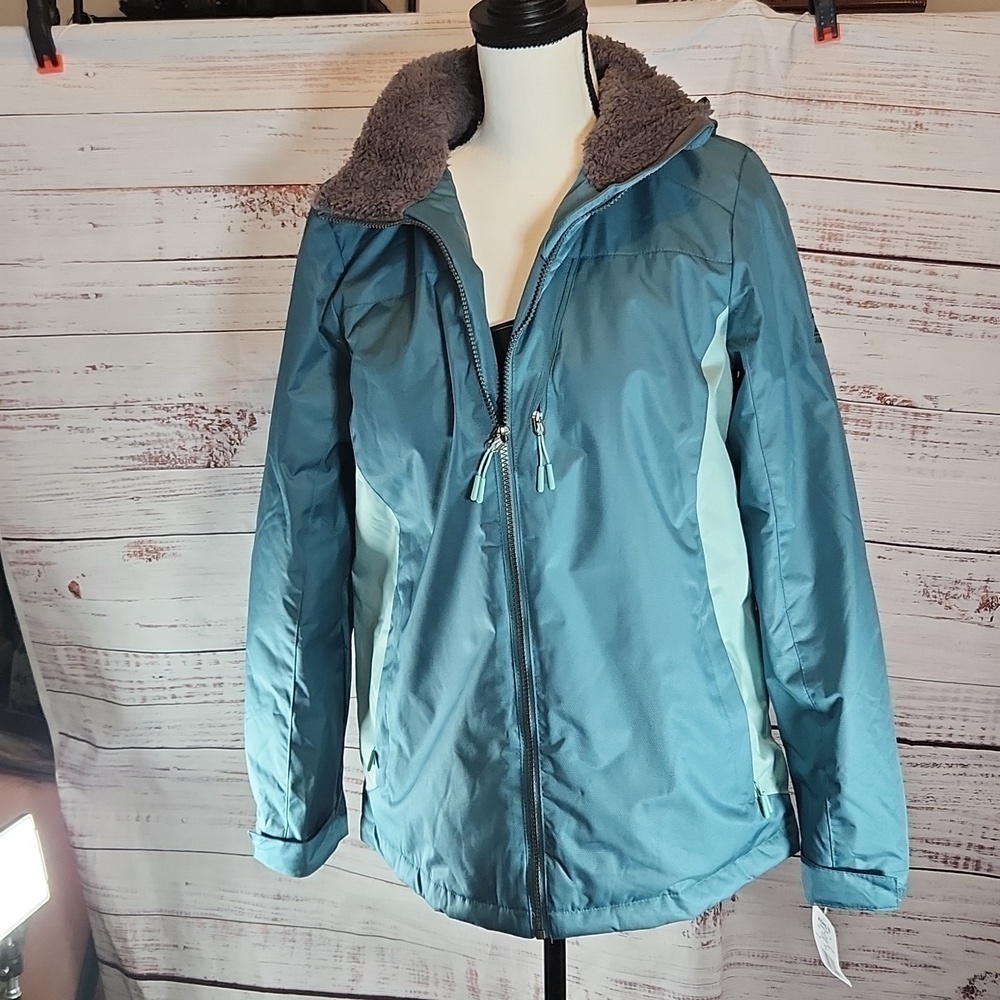 NWT Zeroxposur women's insulated coat with hood